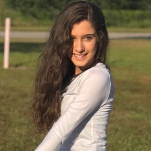 Meet your Posher, Valeria